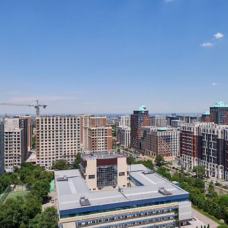 Five Business-Class Rooms In R-House Near Mega Center 阿拉木图 外观 照片