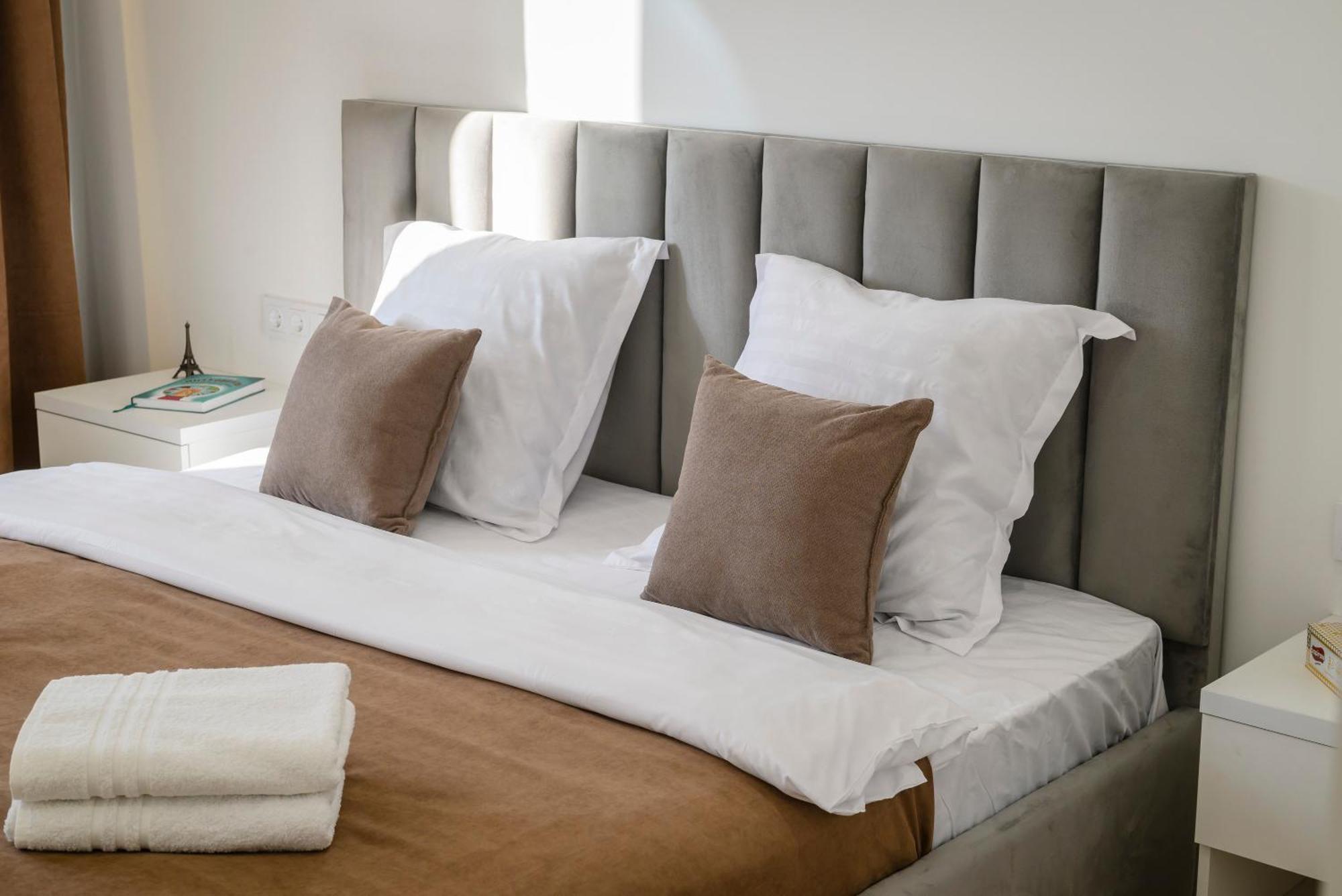 Five Business-Class Rooms In R-House Near Mega Center 阿拉木图 外观 照片